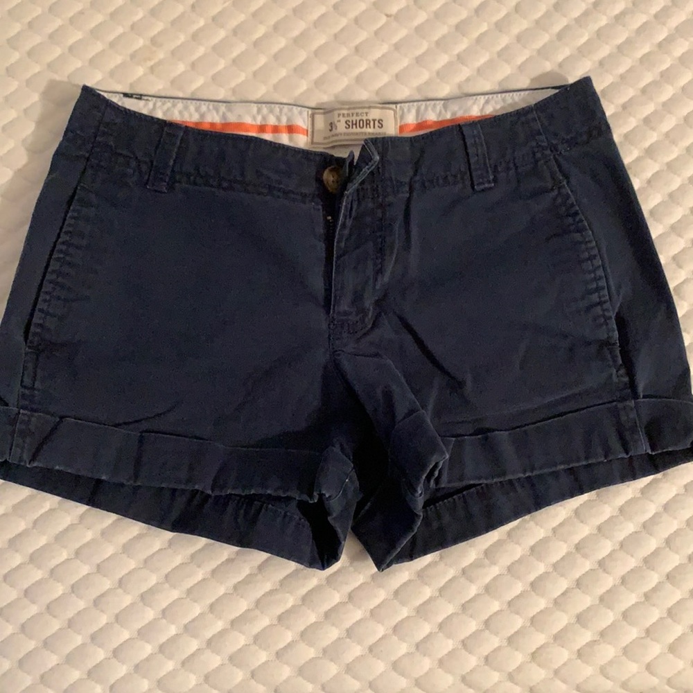 Old Navy 3 1/2 navy shorts